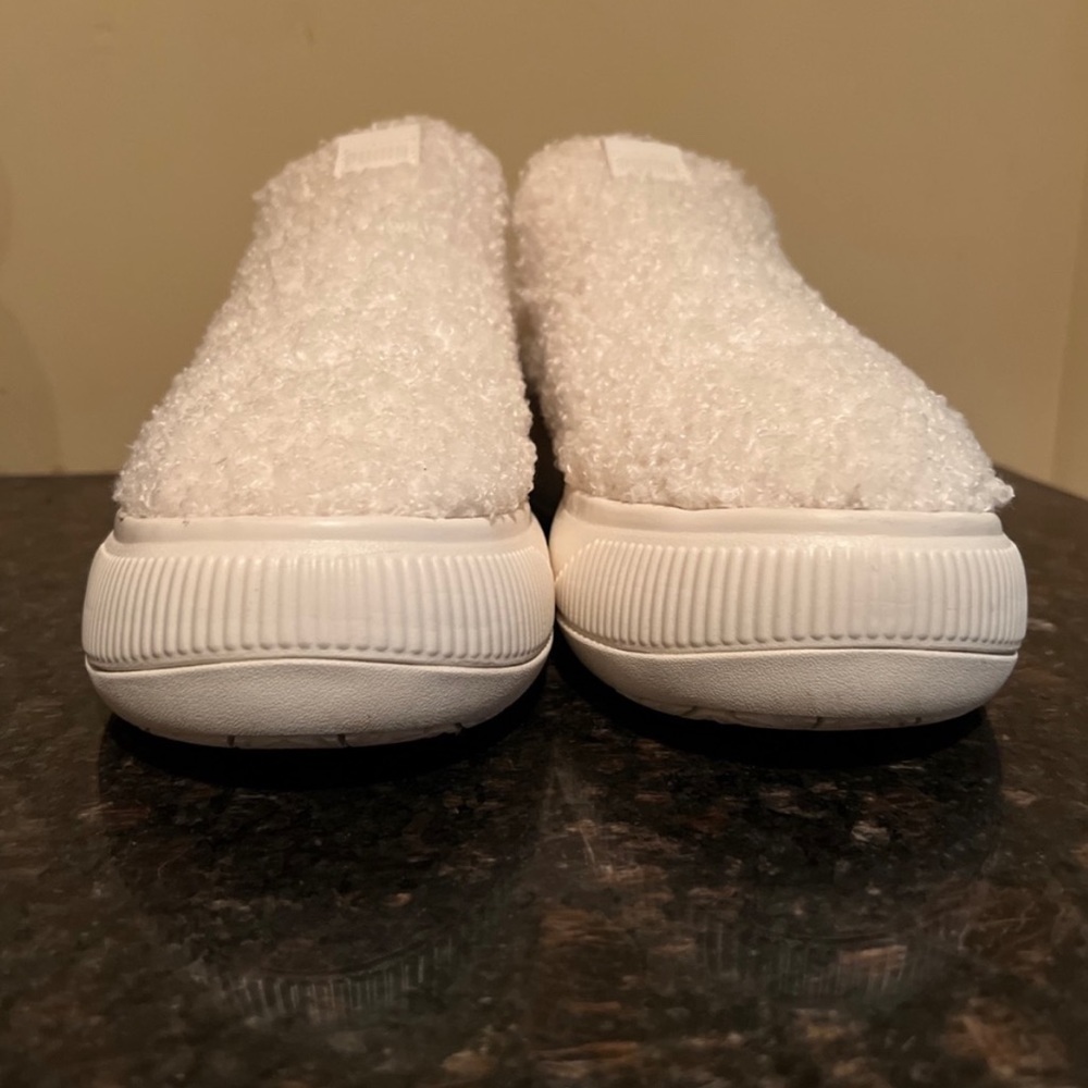 PUMA White Suede Mayu Slip-On Teddy White Shoes Unisex Women US 10.5 Men US 9